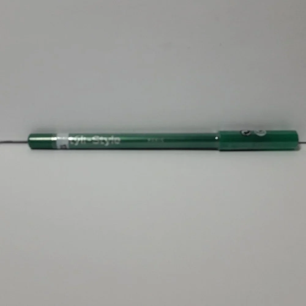 2 Styli Style Line & Seal Waterproof Eyeliner Green